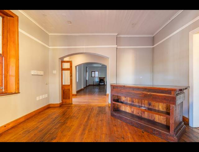 BUSINESS PROPERTY TO RENT IN KNYSNA CENTRAL